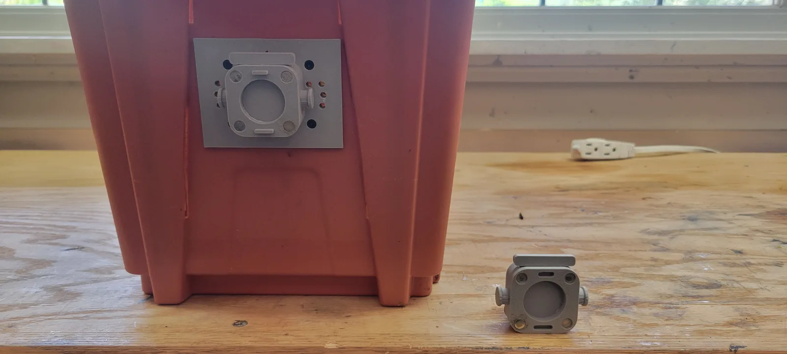 The same assembly with the side latch clip engaged and locked.